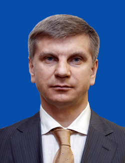 Геннадий Голов