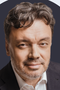 Андрей Бурханов