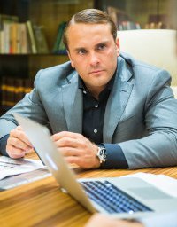 Антон Петров