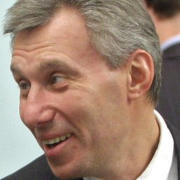 Герман Хан