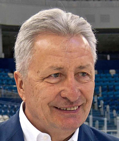 Александр Якушев