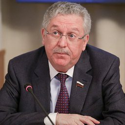 Иван Медведев