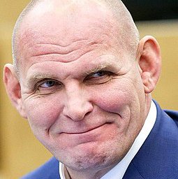 Александр Карелин