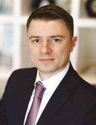 Михаил Иванов