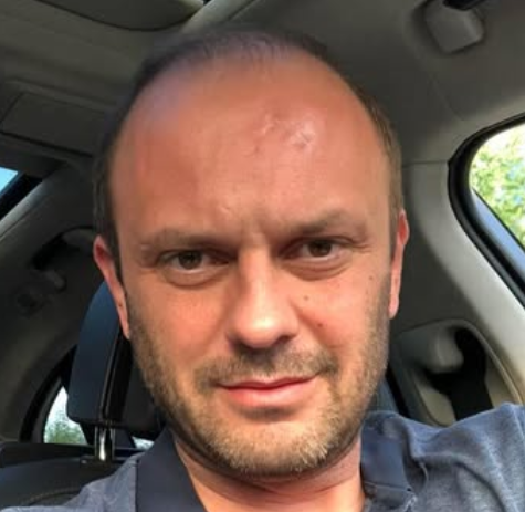 Владимир Незнамов